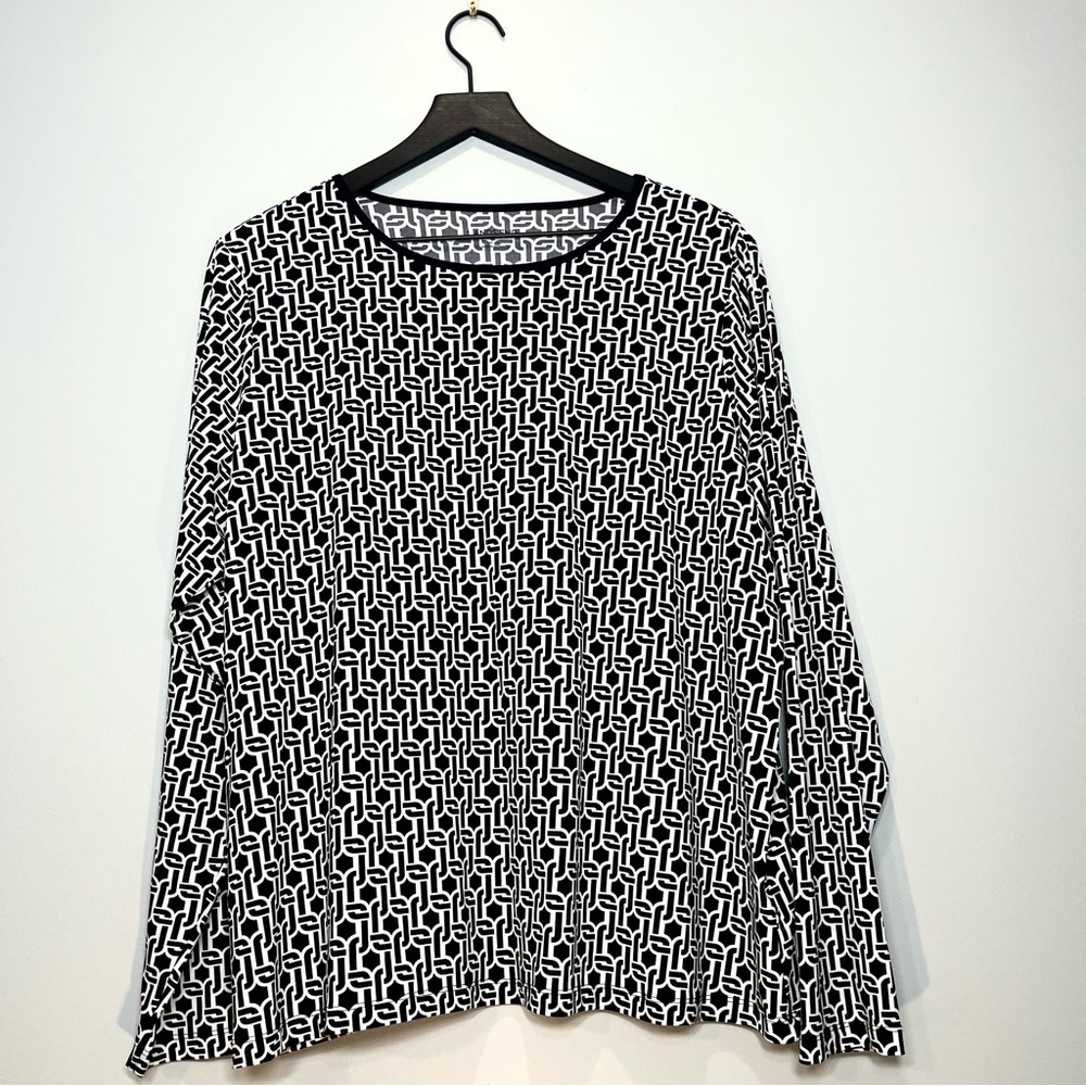 NWT LAND'S END Women's Crew Swim Long Sleeve Top Geometric Black/White Size 1X
